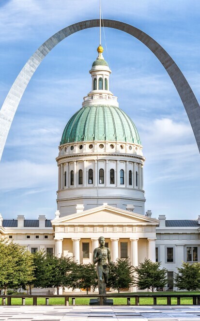 Courthouse with the Gateway Arch in background