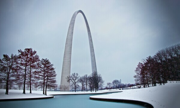 Gateway Arch National Park during the winter